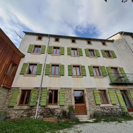 Bed and Breakfast Le Grenier Des Moineaux Font-Romeu-Odeillo-Via Exteriér fotografie