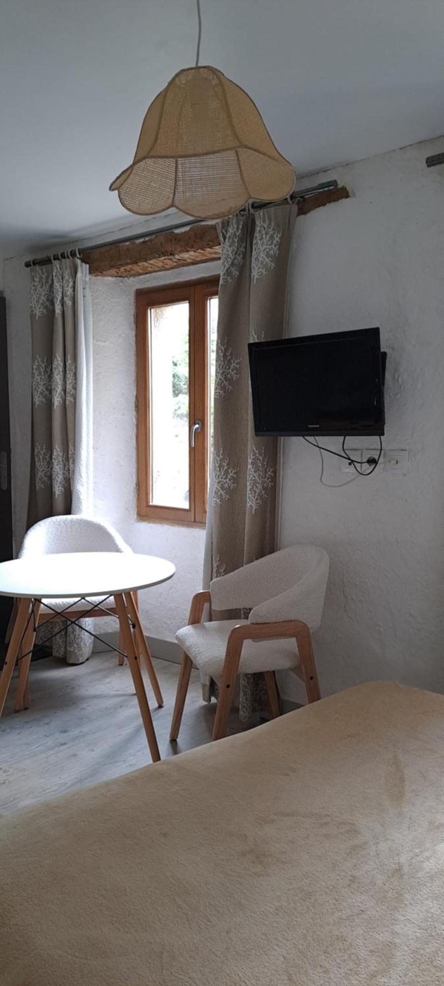 Bed and Breakfast Le Grenier Des Moineaux Font-Romeu-Odeillo-Via Pokoj fotografie