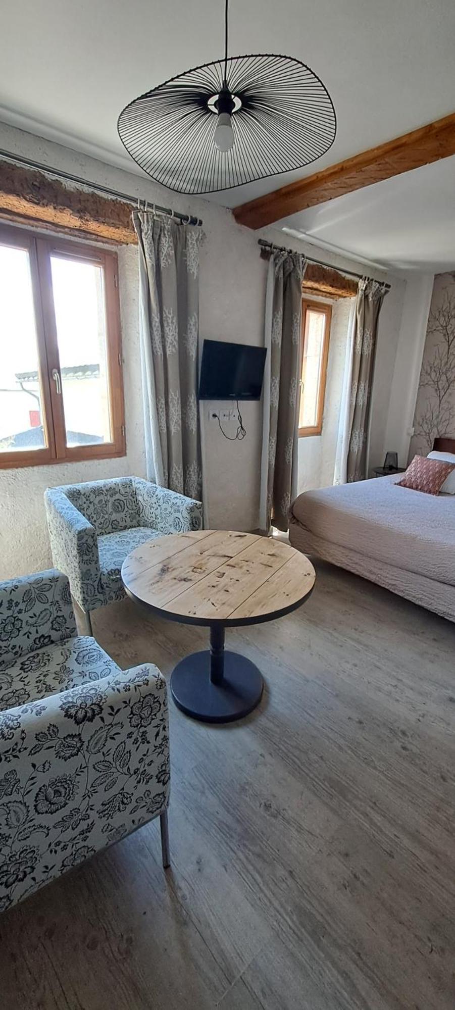 Bed and Breakfast Le Grenier Des Moineaux Font-Romeu-Odeillo-Via Pokoj fotografie
