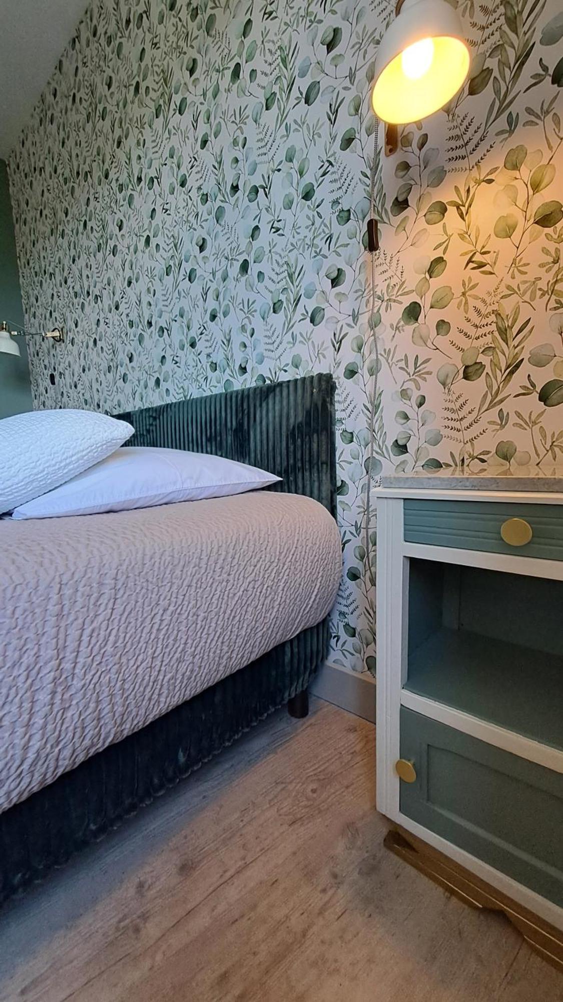 Bed and Breakfast Le Grenier Des Moineaux Font-Romeu-Odeillo-Via Pokoj fotografie