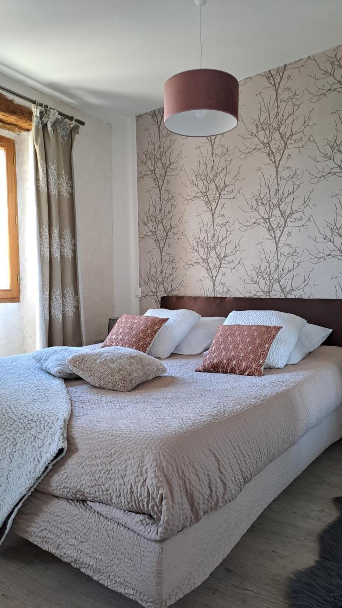 Bed and Breakfast Le Grenier Des Moineaux Font-Romeu-Odeillo-Via Pokoj fotografie